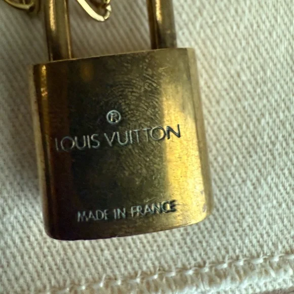 Louis Vuitton Lock and Dust Bag - Picture 2 of 4